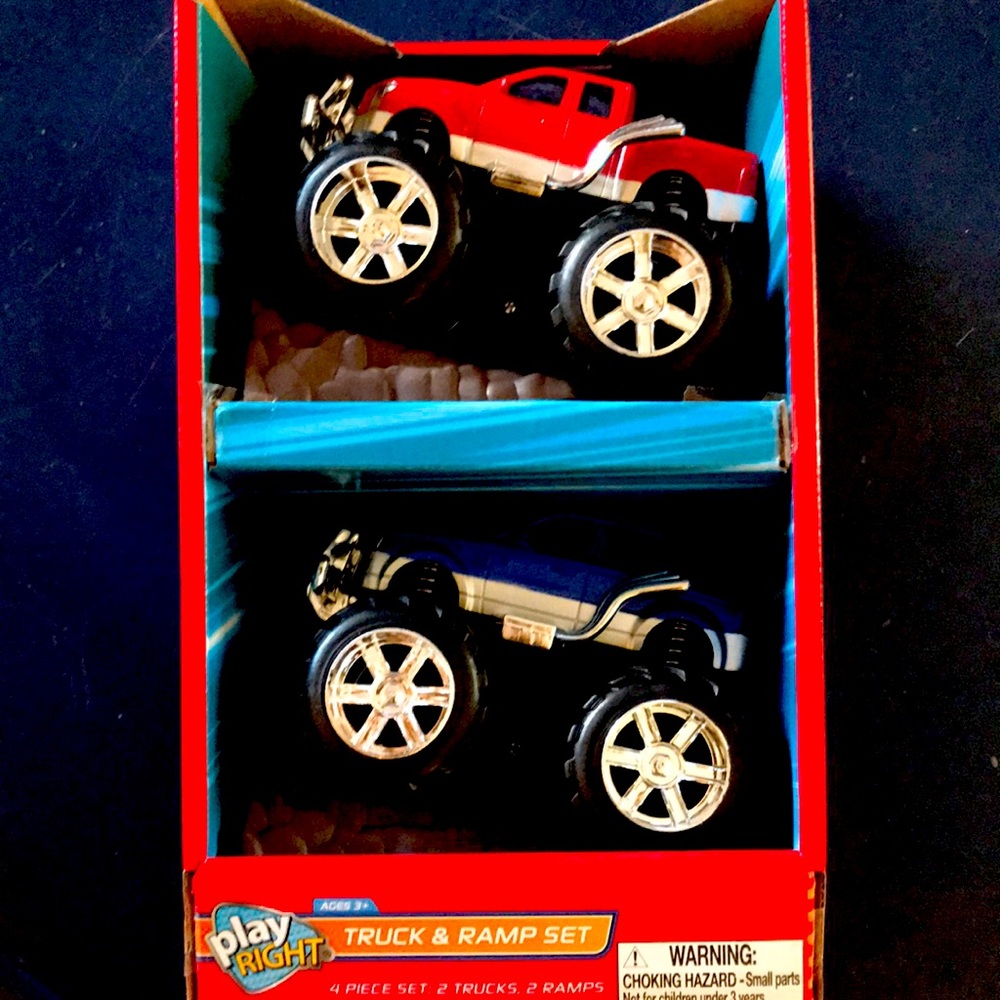 Play right trucks